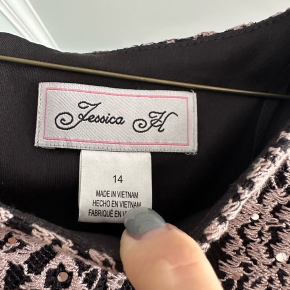 Jessica Black and White Lace Long Sleeve Dress - Picture 4 of 4